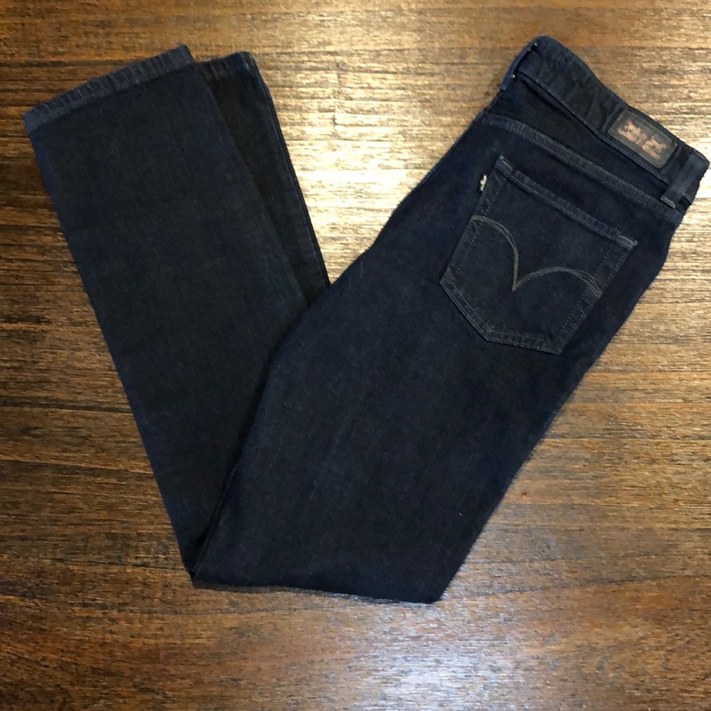 Levi’s mid-rise skinny jeans
